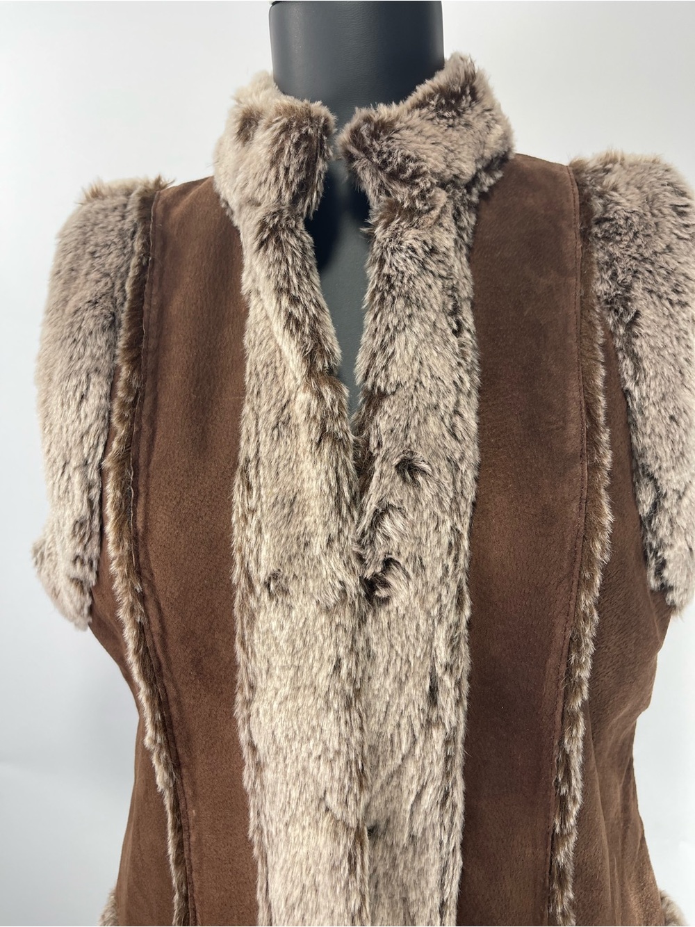 Live a Little Brown Leather Faux Fur Trim Western Cowgirl Vest Size Large - Picture 3 of 15